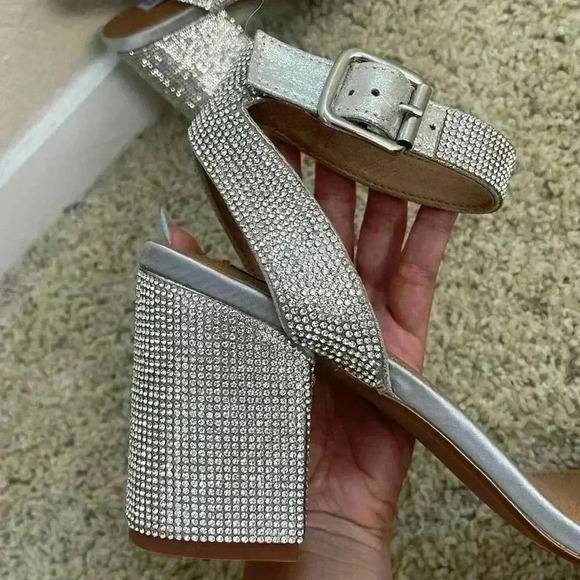 Steve Madden Silver Block Heel Sandals - Picture 4 of 7